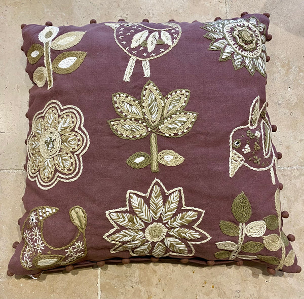 Coussins brodés feuilles